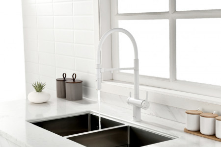 Смеситель для кухни Paulmark Gravity белый матовый Gr213888-WH Starke