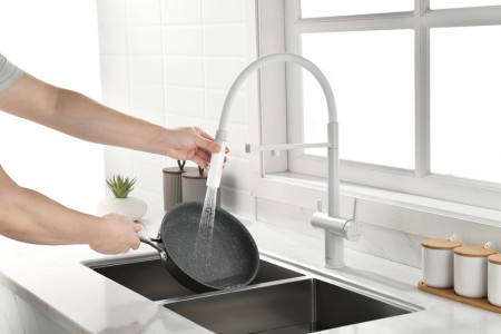 Смеситель для кухни Paulmark Gravity белый матовый Gr213888-WH Starke