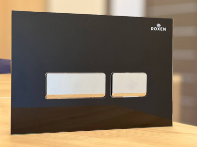 Кнопка для инсталляции Roxen Glass 430280B черный
