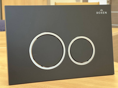 Кнопка для инсталляции Roxen Santi 410260B черный